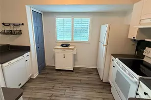 3254 Chastain St, North Port, FL 34287 - Photo 10