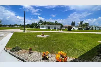 721 Sharon Circle, Port Charlotte, FL 33952 - Photo 4