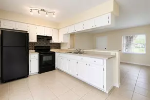 3113 Woodhill Rd, Winter Haven, FL 33881 - Photo 6