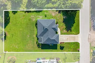 10100 Amelia Ave, Englewood, FL 34224 - Photo 2