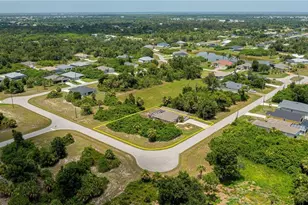 121 Red Cedar Park, Rotonda West, FL 33947 - Photo 1