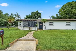 936 Dawn St, Venice, FL 34285 - Photo 6