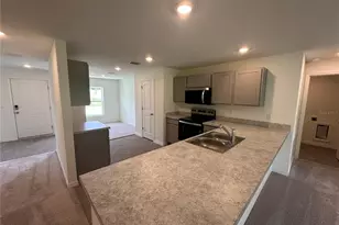 6 Reine Pl, Palm Coast, FL 32164 - Photo 2