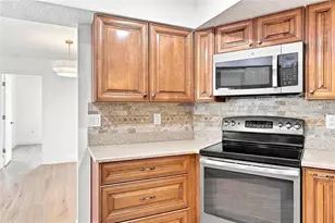 9942 Gulfstream Blvd, Englewood, FL 34224 - Photo 10