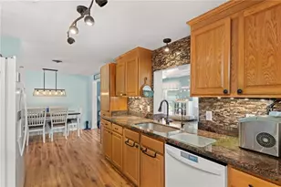 751 Nantucket Rd, Venice, FL 34293 - Photo 12