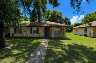 3107 Woodhill Rd, Winter Haven, FL 33881 - Photo 2