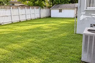 8230 N Bayshore Dr, Miami, FL 33138 - Photo 18