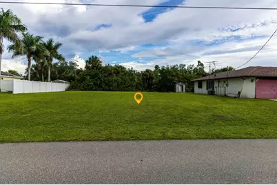 92 Eppinger Drive, Port Charlotte, FL 33953 - Photo 4
