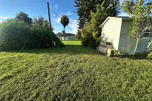 2488 Beacon Dr, Port Charlotte, FL 33952 - Photo 10