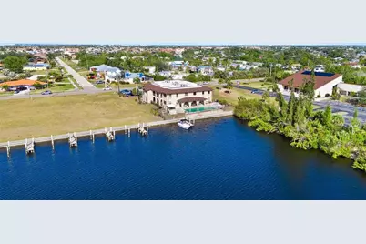 1217 Aqui Esta Drive #5, Punta Gorda, FL 33950 - Photo 1