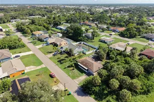 2094 Carpetgreen St, Port Charlotte, FL 33948 - Photo 2