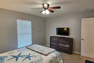 1923 SW 26th St, Cape Coral, FL 33914 - Photo 10