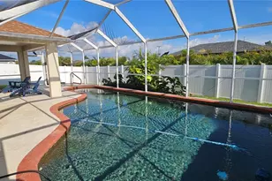 1923 SW 26th St, Cape Coral, FL 33914 - Photo 4