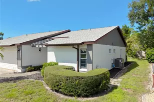 665 Foxwood Blvd, Englewood, FL 34223 - Photo 10
