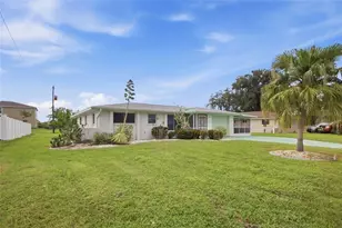 418 Cypress Ave NW, Port Charlotte, FL 33952 - Photo 36