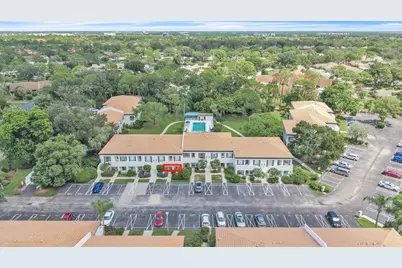 5209 Wedgewood Lane #17, Sarasota, FL 34235 - Photo 1