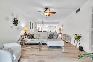 5209 Wedgewood Ln, Sarasota, FL 34235 - Photo 6