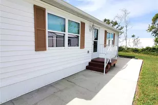 176 W Manatee Loop, Punta Gorda, FL 33950 - Photo 32
