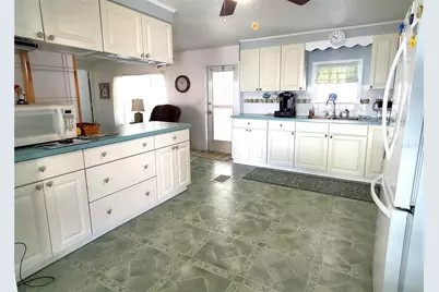 176 W Manatee Loop, Punta Gorda, FL 33950 - Photo 6