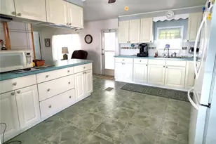176 W Manatee Loop, Punta Gorda, FL 33950 - Photo 6
