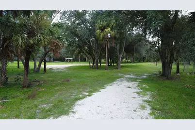 8538 SW Opossum Trl, Arcadia, FL 34266 - Photo 6