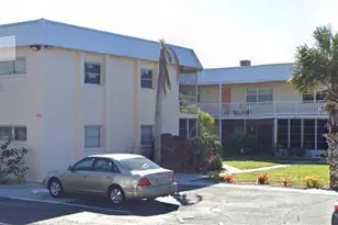 460 Base Ave E, Venice, FL 34285 - Photo 2
