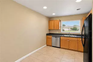10194 Tramore Ave, Englewood, FL 34224 - Photo 6