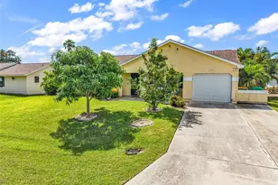 9371 Heartwellville Ave, Englewood, FL 34224 - Photo 2