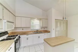 4863 Village Gardens Dr, Sarasota, FL 34234 - Photo 8