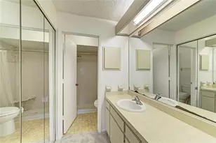 4863 Village Gardens Dr, Sarasota, FL 34234 - Photo 14