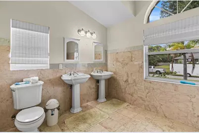 1040 Bay Harbor Drive, Englewood, FL 34224 - Photo 4