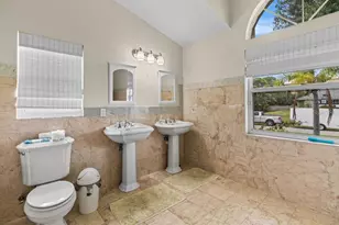1040 Bay Harbor Dr, Englewood, FL 34224 - Photo 4