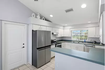 9910 Gulfstream Boulevard, Englewood, FL 34224 - Photo 10