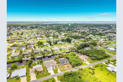 18632 Alphonse Circle, Port Charlotte, FL 33948 - Photo 46