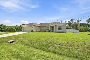 2451 Auburn Blvd, Port Charlotte, FL 33948 - Photo 2
