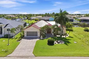15532 Alsask Cir, Port Charlotte, FL 33981 - Photo 2