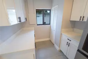 5812 Liverpool Dr, Tampa, FL 33615 - Photo 26