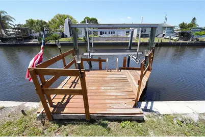5812 Liverpool Drive, Tampa, FL 33615 - Photo 10