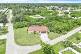 19358 Abhenry Cir, Port Charlotte, FL 33948 - Photo 2