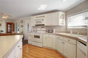 2100 Kings Hwy, Port Charlotte, FL 33980 - Photo 16