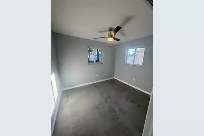 342 51st Avenue N, Saint Petersburg, FL 33703 - Photo 18