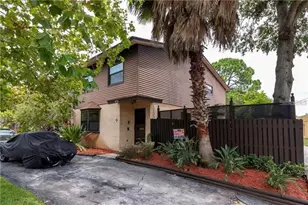 421 Palm Ave N, Saint Petersburg, FL 33703 - Photo 2