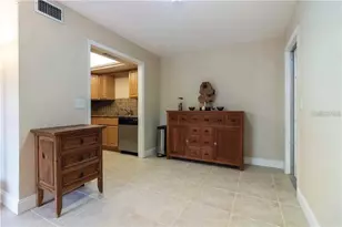 421 Palm Ave N, Saint Petersburg, FL 33703 - Photo 16