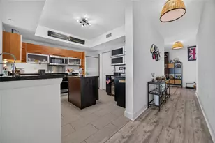3000 Oasis Grand Blvd, Fort Myers, FL 33916 - Photo 4