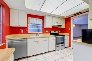 1236 Tallywood Dr, Sarasota, FL 34237 - Photo 14