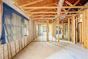 1409 17th St E, Bradenton, FL 34208 - Photo 4