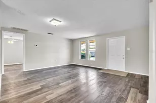 528 Magnolia Ave NW, Port Charlotte, FL 33952 - Photo 4