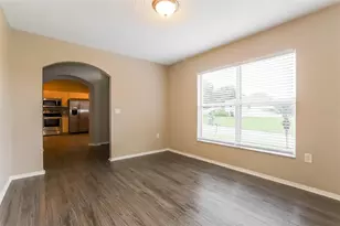 8375 Greystone Dr, Lakeland, FL 33810 - Photo 4