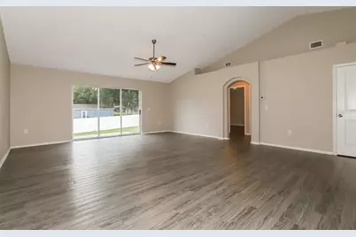 8375 Greystone Drive, Lakeland, FL 33810 - Photo 2