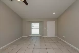 13424 Silvercreek Dr, Riverview, FL 33579 - Photo 2